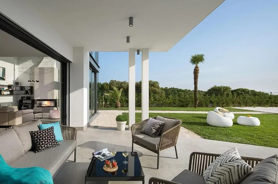 Holiday home Beautiful Villa ! 4 Bedrooms !!! Vintijan