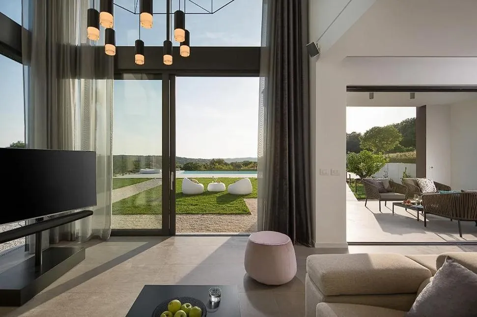 Beautiful Villa ! 4 Bedrooms !!! Vintijan
